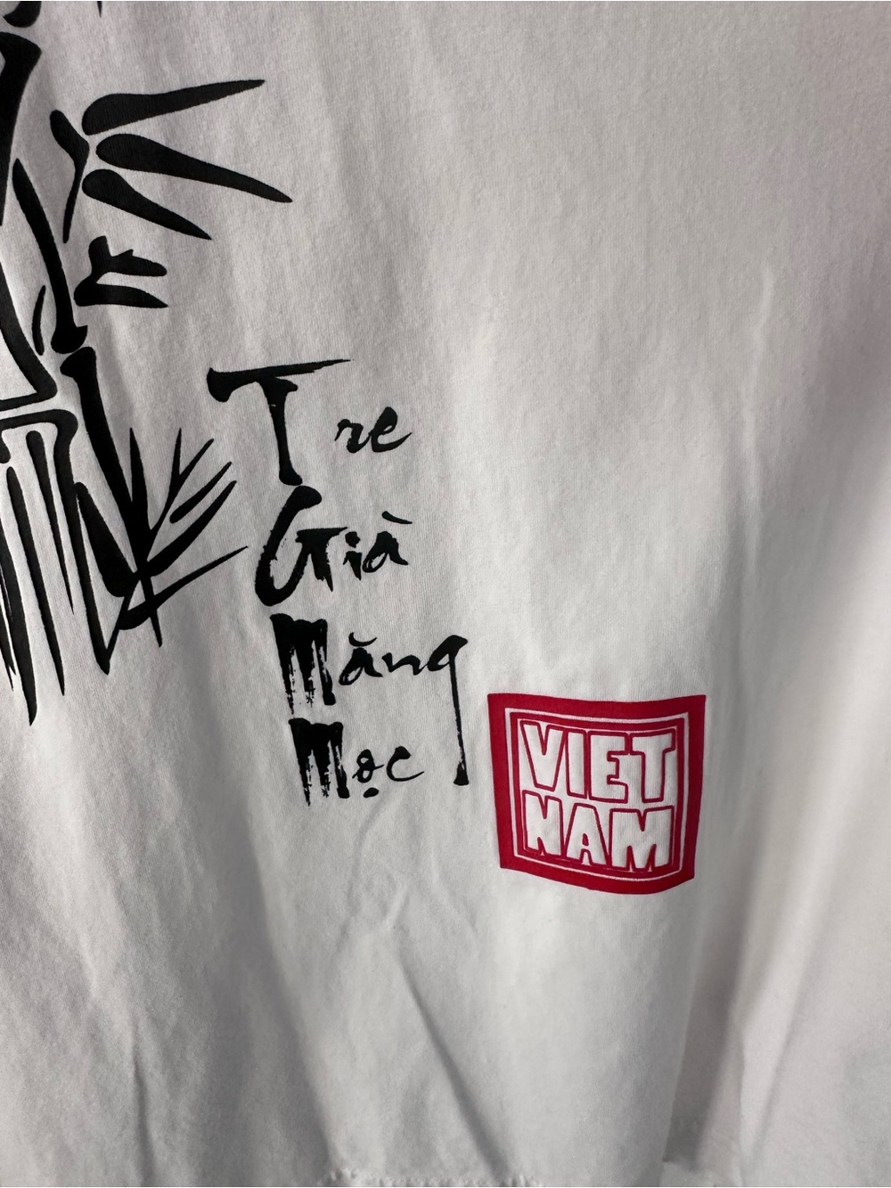 KOYO White Bamboo Graphic Short Sleeve Tee with Red Patch - Picture 3 of 6